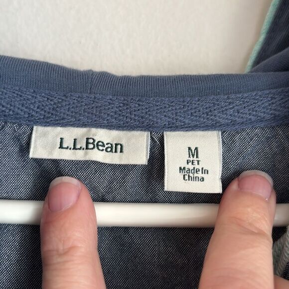 L.L.Bean Women’s Rugby Teal Hooded Pullover light weight sweatshirt sz M petite - Picture 8 of 12